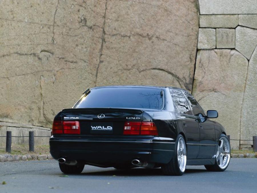  Lexus LS400 by Wald 1995 года  (фото 6 из 6)